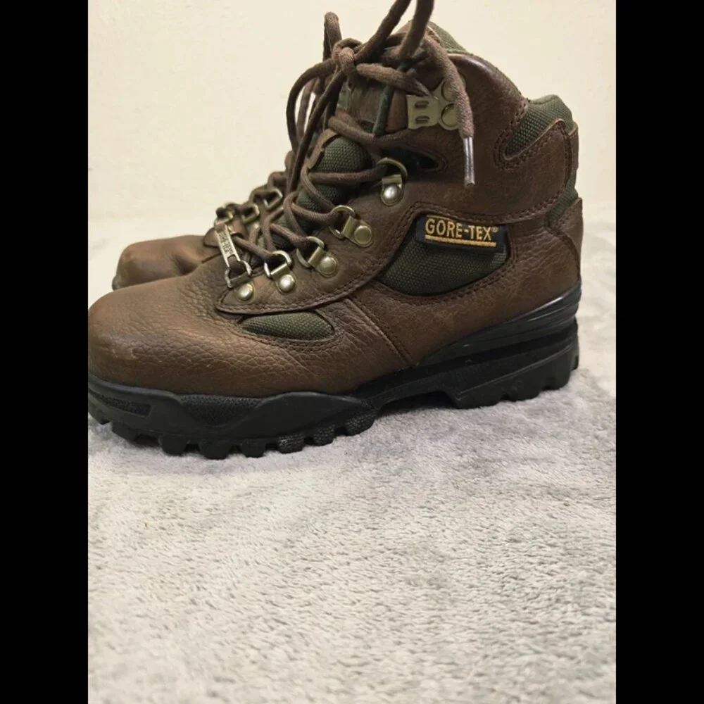 RedHead Bone Dry Boots Mens 7M Brown Leather Goretex Hiking I-1104‎